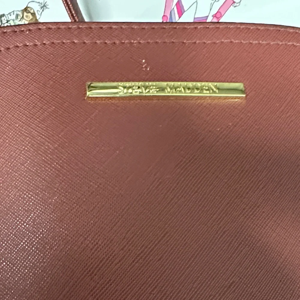 Steve Madden Chic rust color Crossbody Bag - Picture 2 of 10
